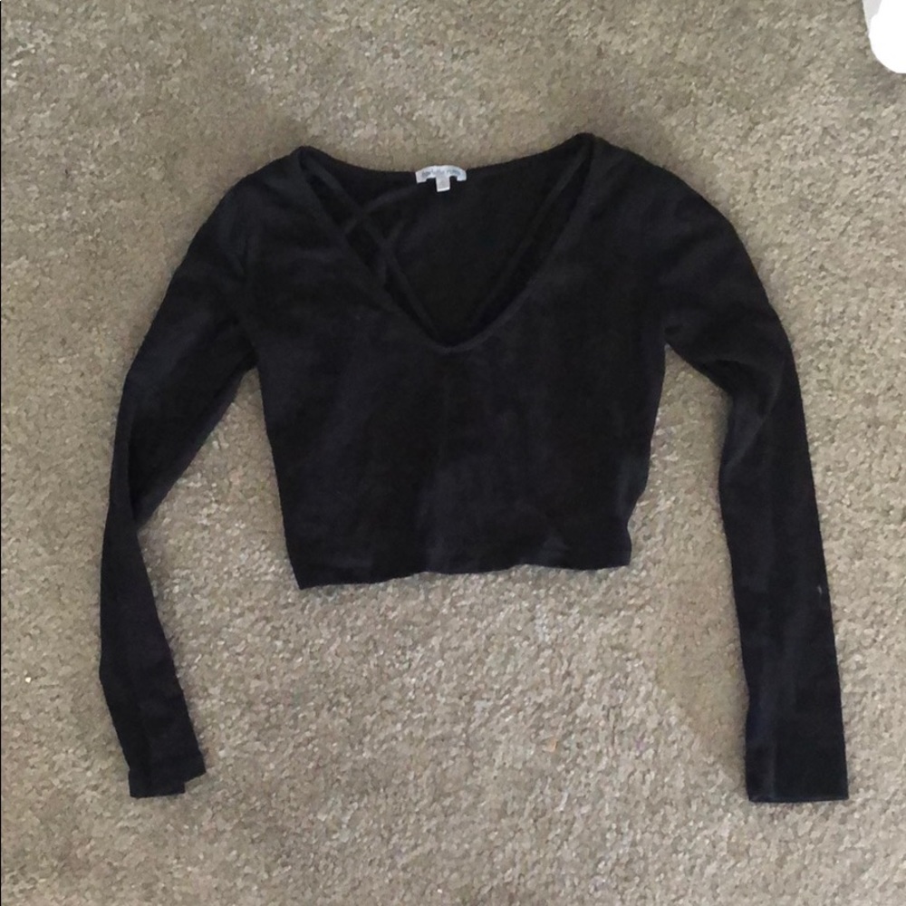Black long sleeve crop top